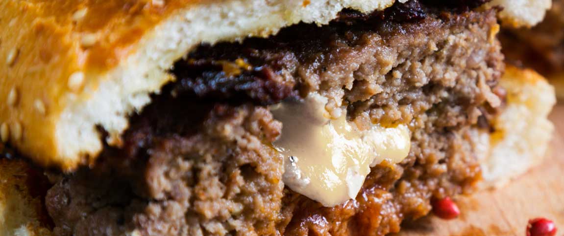 Hero - Full Width/performancefoodservice-Recipes-STUFFED_PIZZA_BURGER-heroFull
