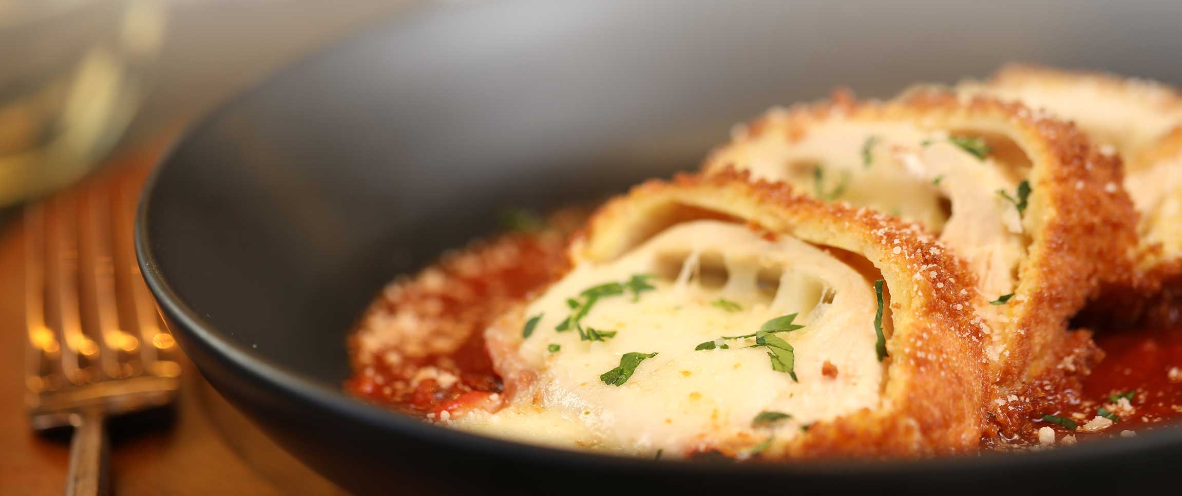 Hero - Full Width/performancefoodservice-Recipes-StuffedChickenParmesan-heroFull