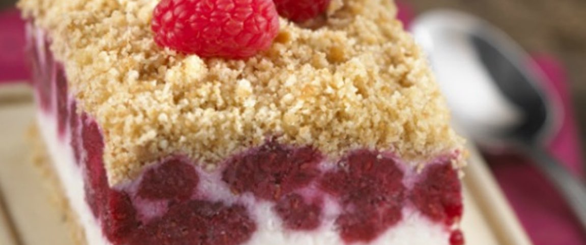Hero - Full Width/performancefoodservice-Recipes-RASPBERRYCREAMSQUARES-heroFull