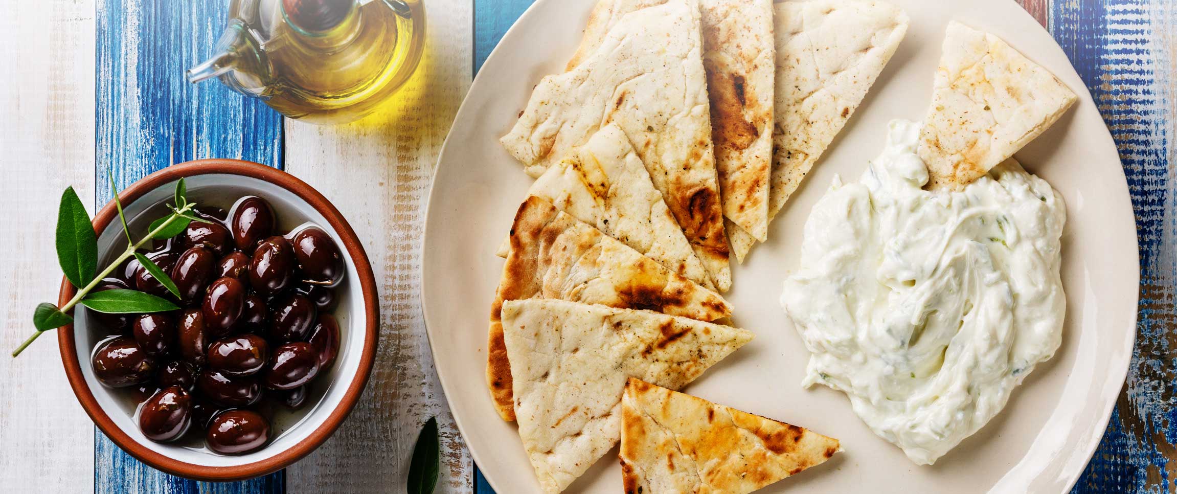 Hero - Full Width/performancefoodservice-Recipes-CitrusYogurtDip-heroFull