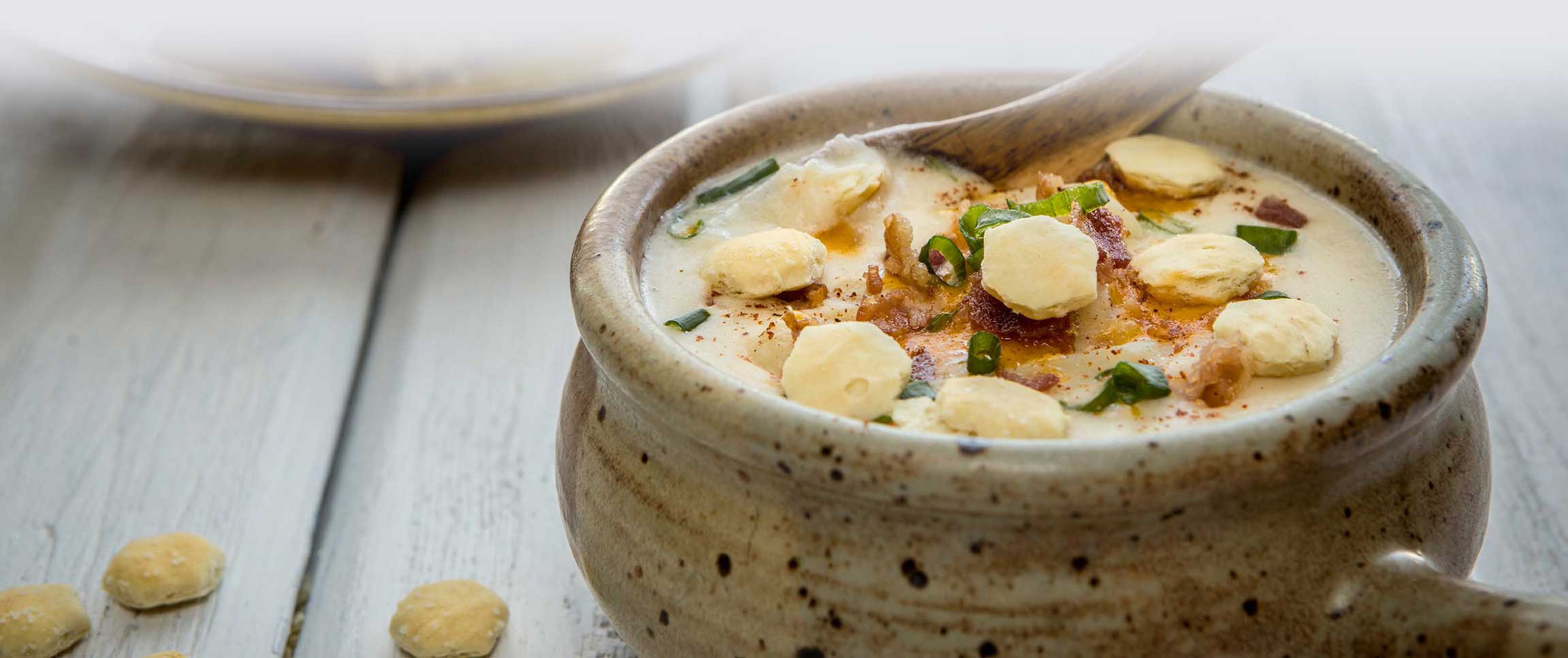 HeroFull/Performancefoodservice-NewInStock-Heritage_Ovens_Oyster_Crackers-herofull