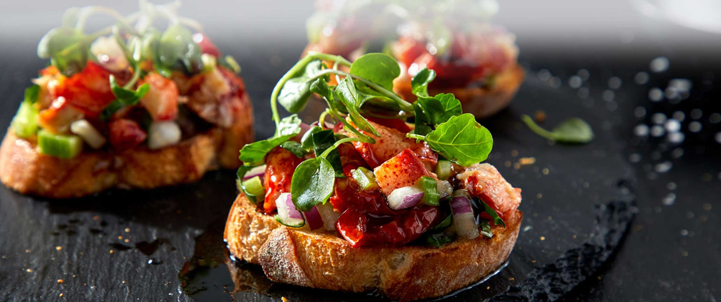 Hero - Full Width/performancefoodservie-DishRecipes-Lobster-Bruschetta-HeroFull