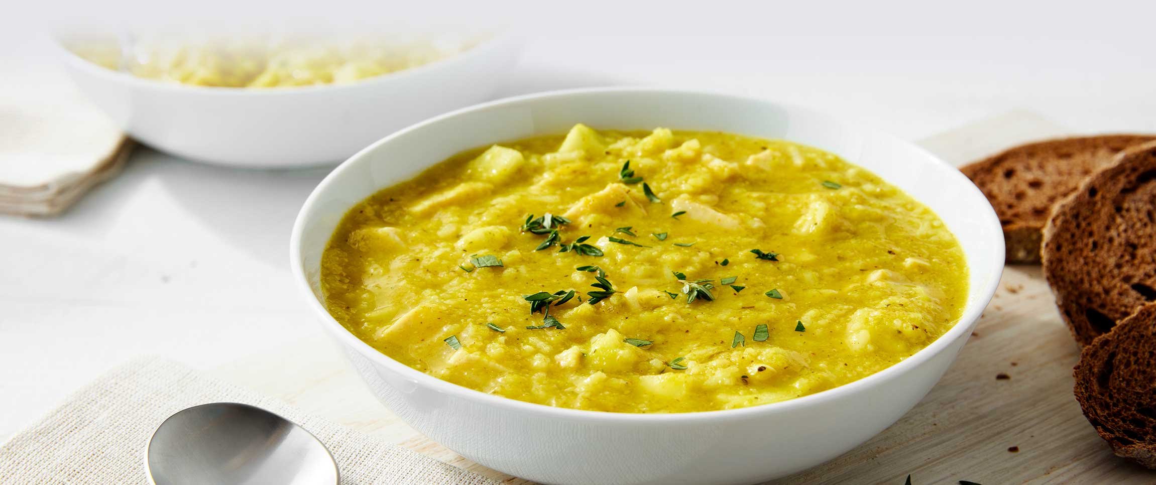Hero - Full Width/performancefoodservice-DishRecipes-TurkeyMulligatawnySoup-HeroFull