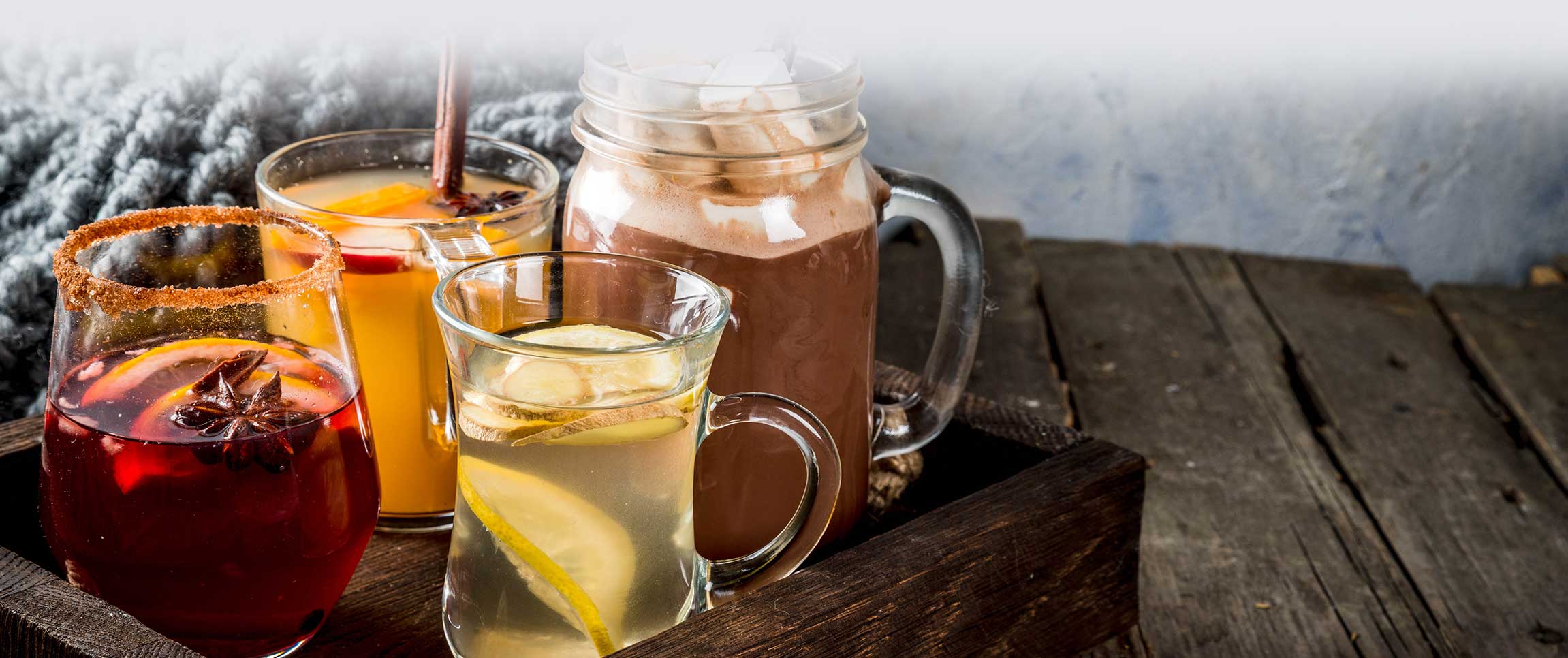 Articles/performancefoodservice-GetInspired-CozyUpWithCocktails-HeroFull