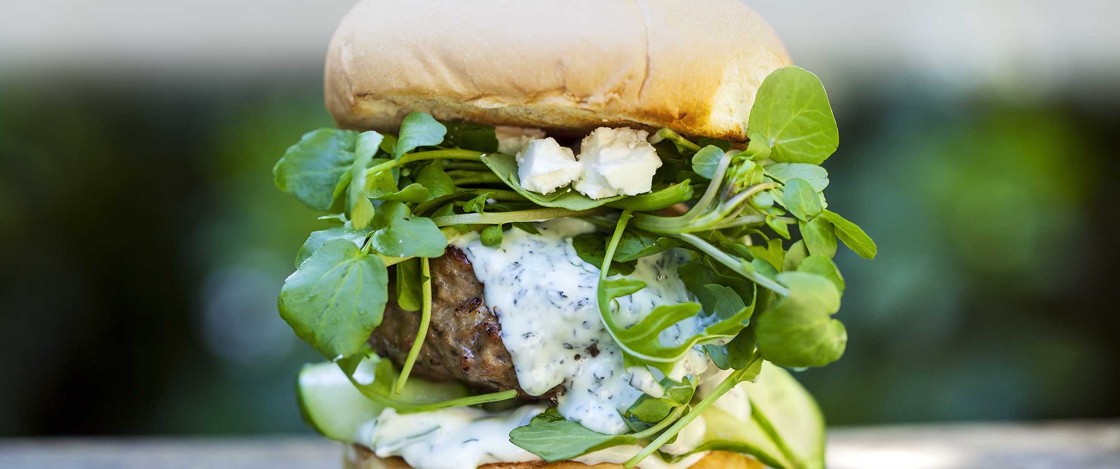 Hero - Full Width/performancefoodservice-Recipe-LambBurger-HeroFull