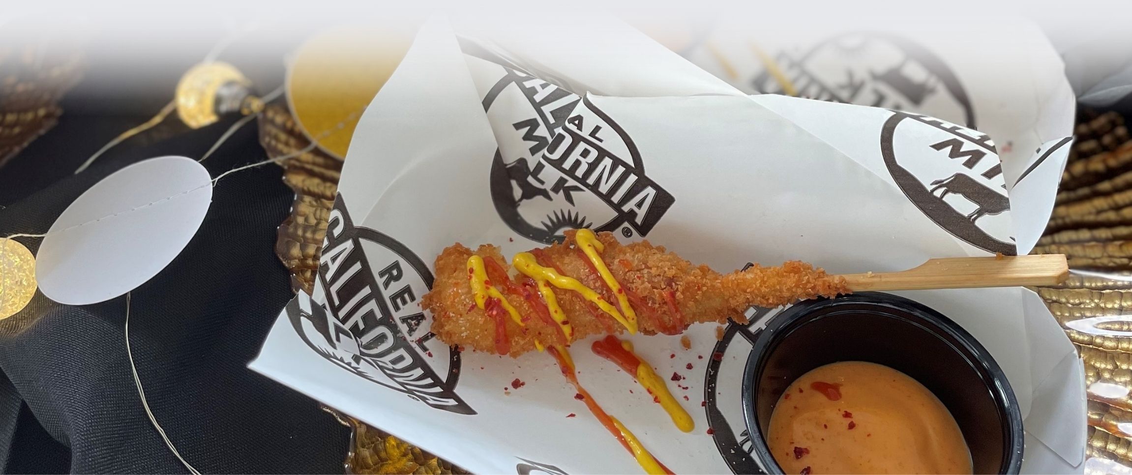 Hero - Full Width/performancefoodservice-Recipes-Cheesy_Cali_K_Dogs-herofull