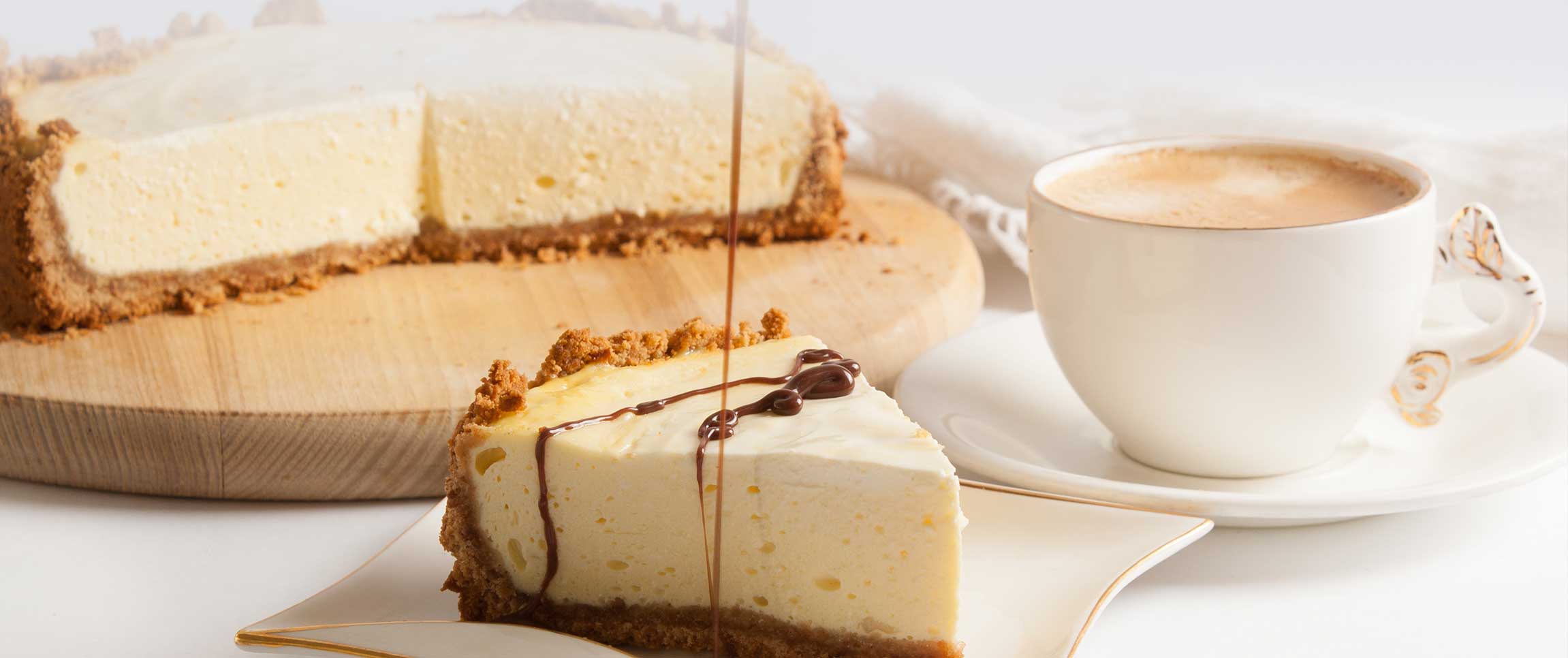 Hero - Full Width/Performancefoodservice-recipe-coldbrewcheesecake-herofull