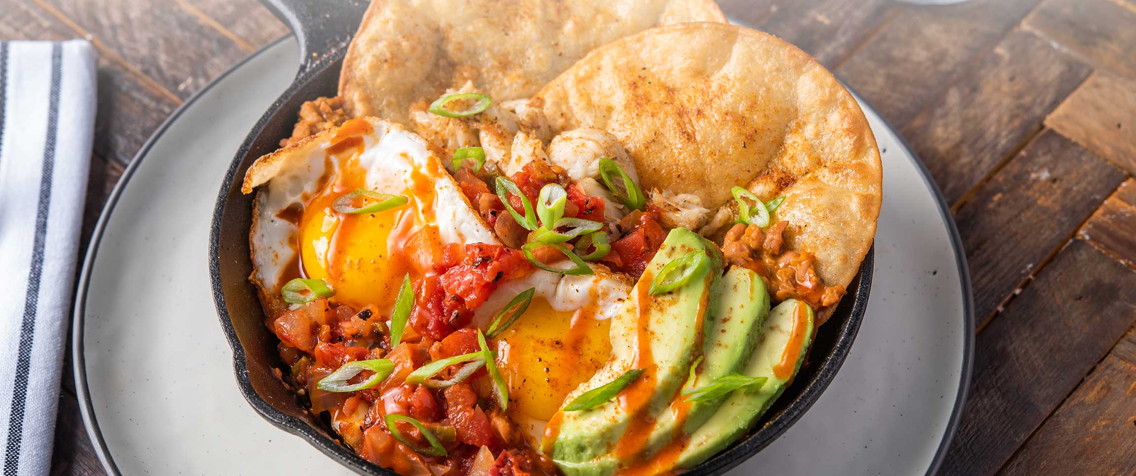 Hero - Full Width/performancefoodservice-recipes-FieryBaysideHuevosRancheros-Herofull