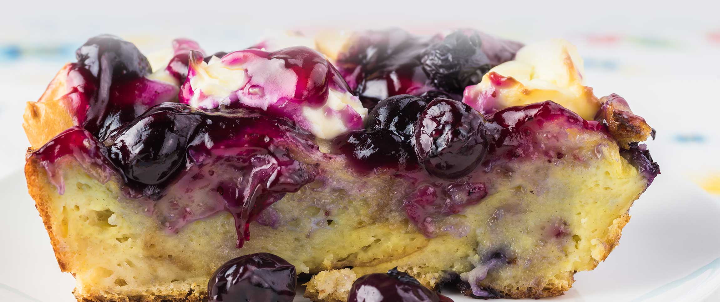 Hero - Full Width/performancefoodservicerecipesBlueberriesCreamFrenchToastBakeherofull