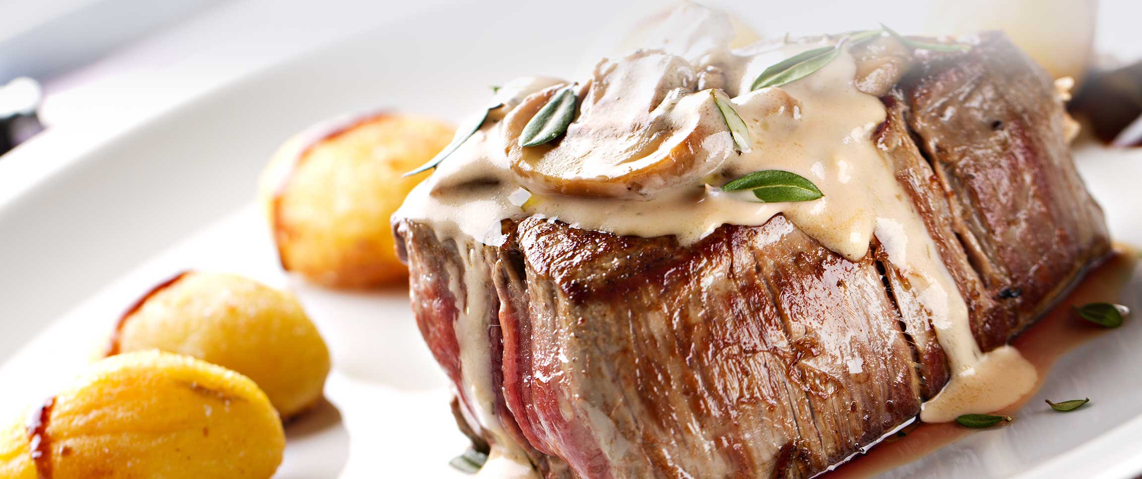 Hero - Full Width/performancefoodservice-Recipe-VealwithForestMushroomGlace-HeroFull