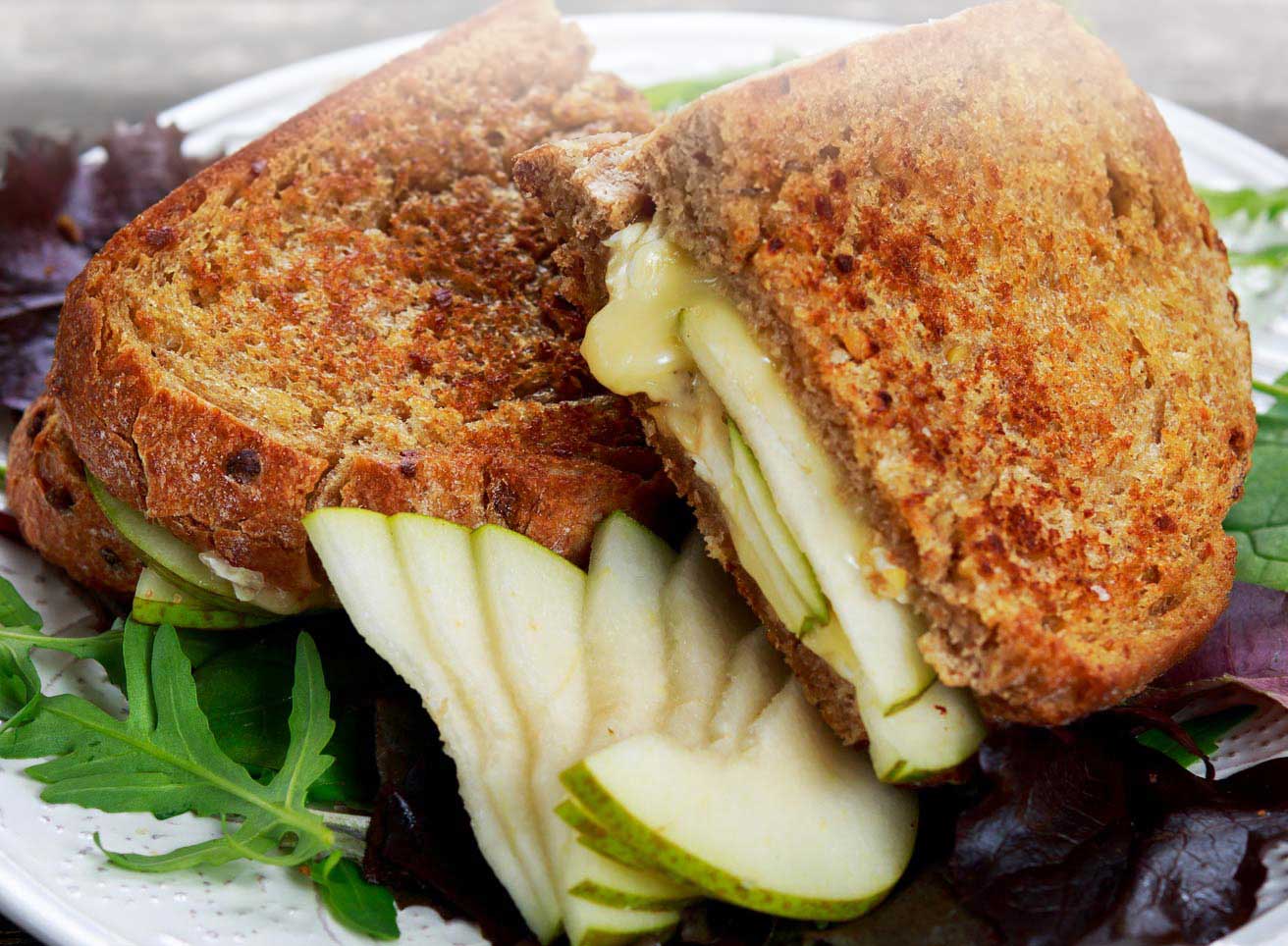 Hero - Half Width/performancefoodservice-Recipes-PEAR_GRILLED_CHEESE-heroHalf