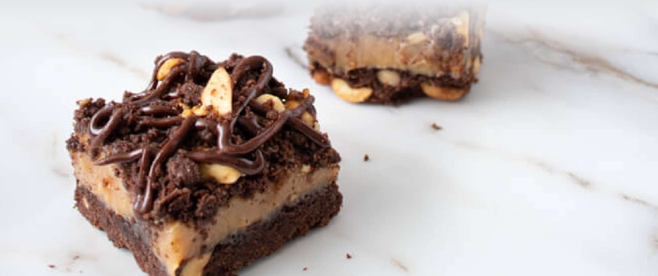 Hero - Full Width/Performancefoodservice-Recipes-Buckeye_Cookie_Bars-herofull