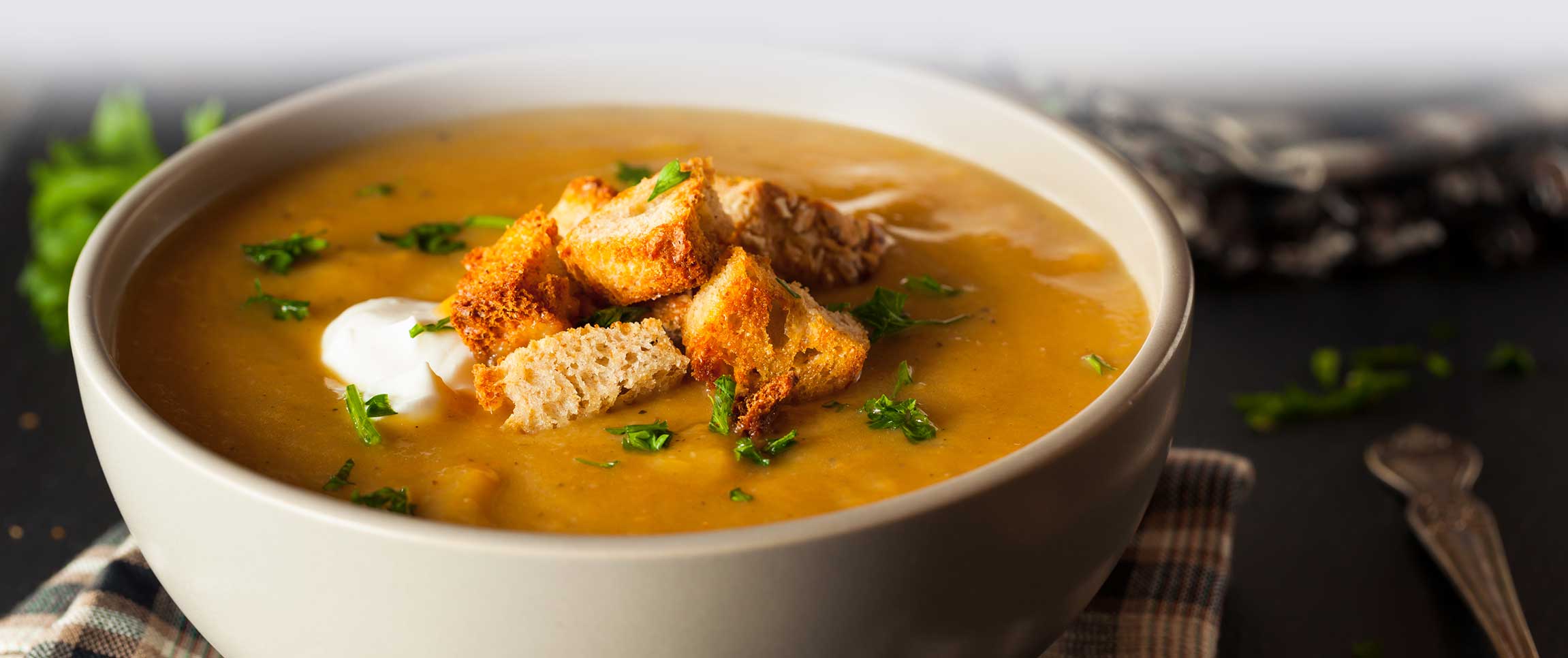 Articles/performancefoodservice-GetInspired-Comfy_And_Customizable-herofull