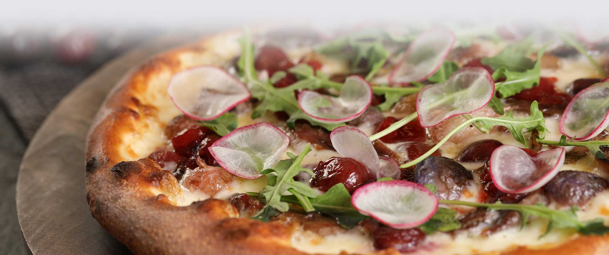 Hero - Full Width/performancefoodservice-Recipes-DuckConfitPizza-herofull