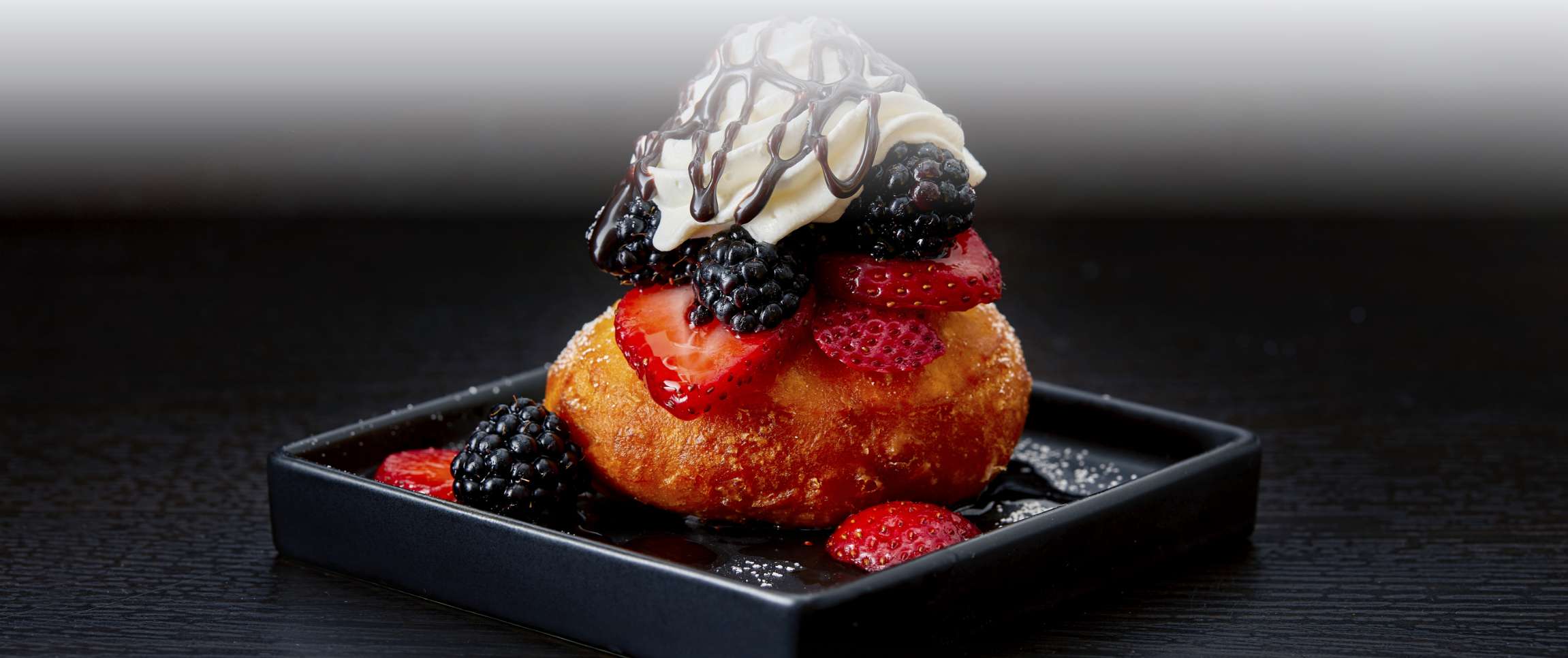 Hero - Full Width/Performancefoodservice-Recipes-Boozy_Biscuit_Donuts-herofull