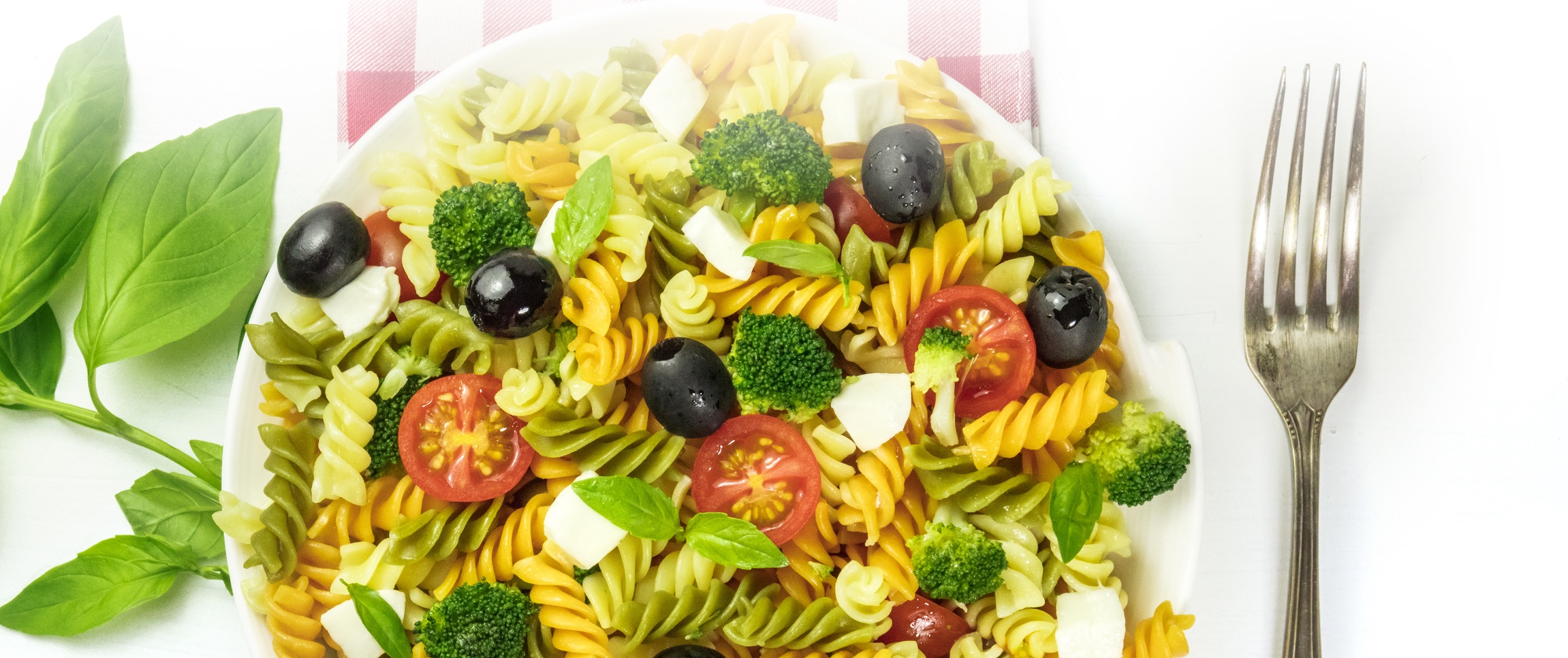 Hero - Full Width/performancefoodservice-recipes-cold-gorgonzola-rotini-pasta-salad_heroFull
