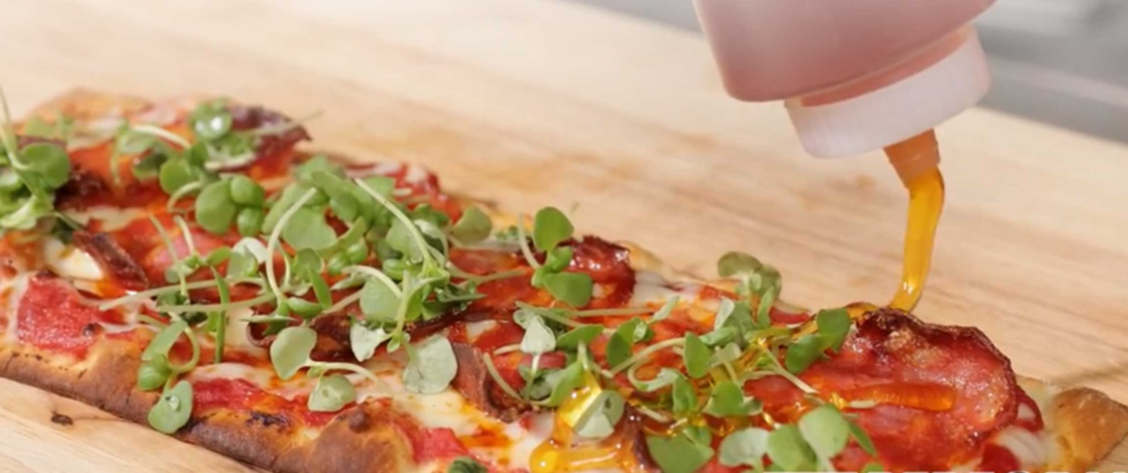 Hero - Full Width/performancefoodservice-Recipes-TheBeekeeperPizza-heroFull