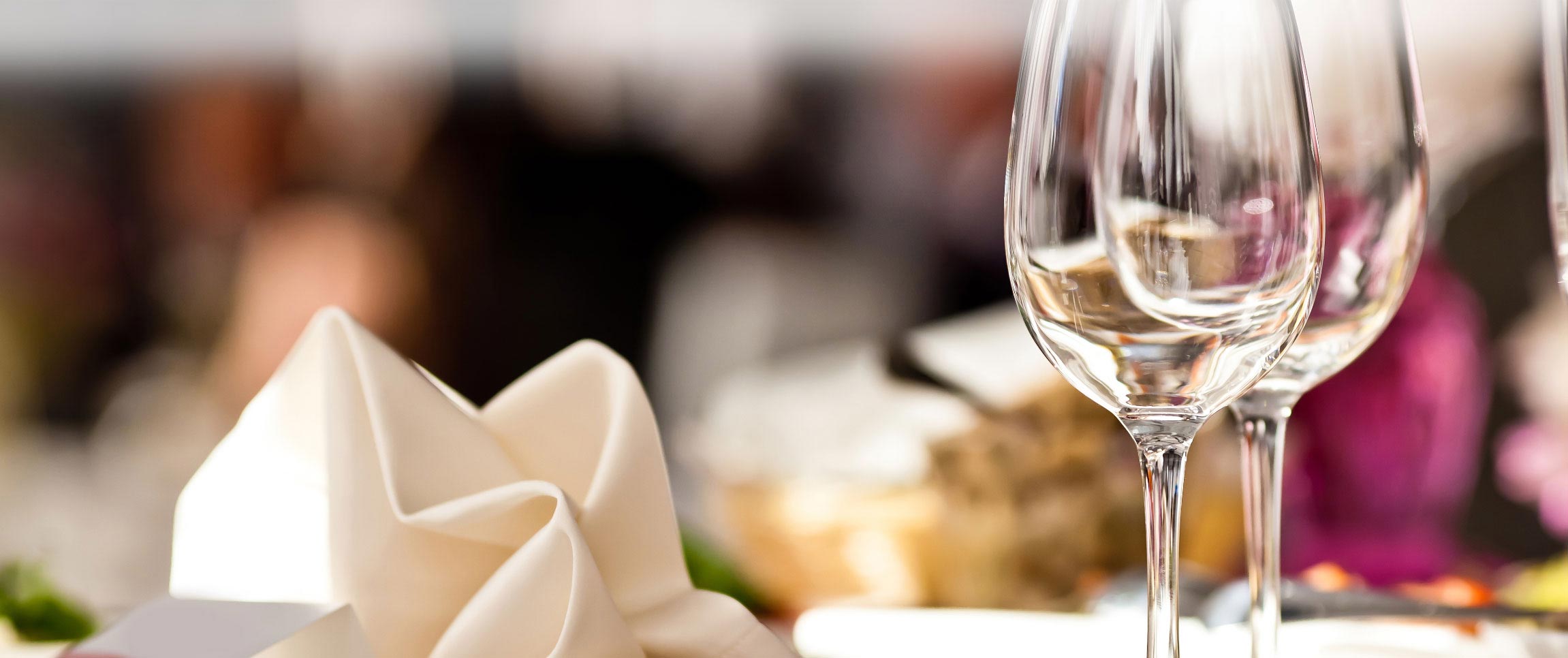 Articles/performancefoodservice-GetInspired-collaborative-chef-dinner-heroFull