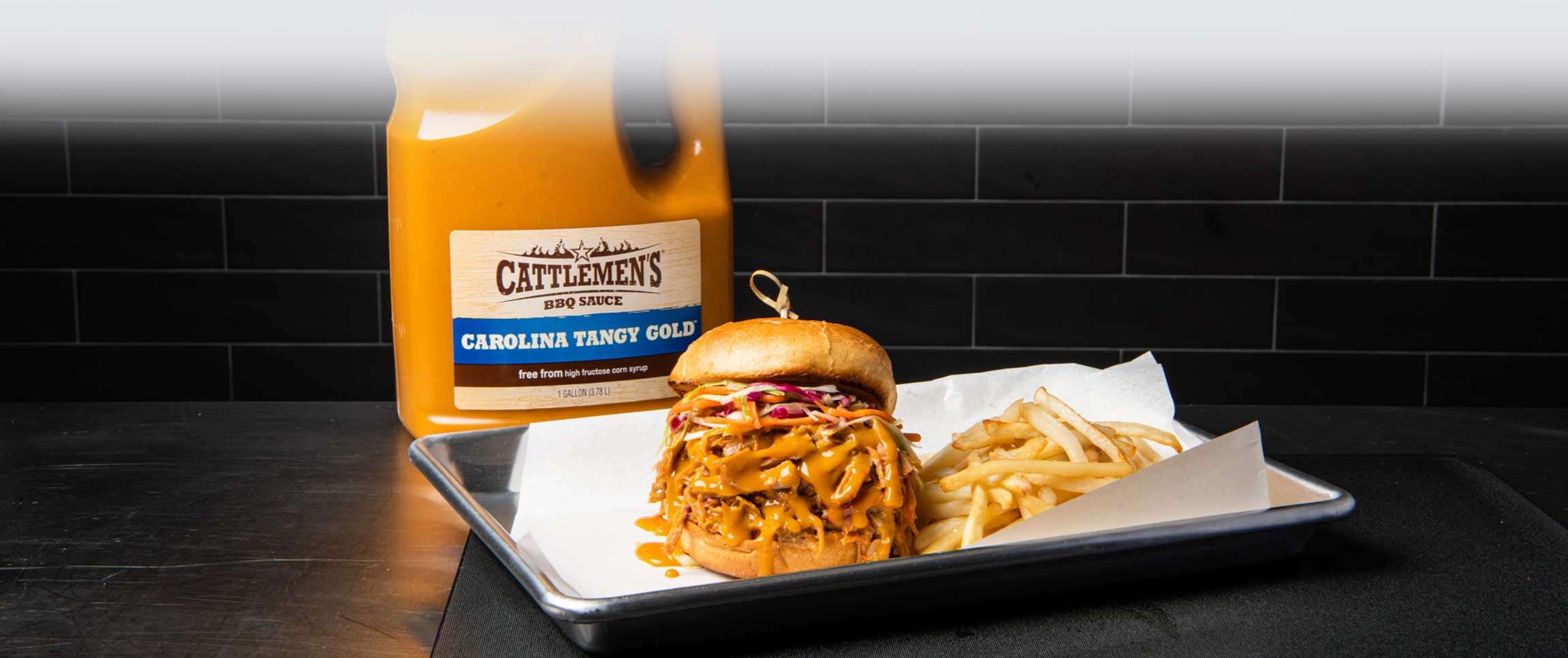 Hero - Full Width/Performancefoodservice-Recipes-Carolina_PulledPork_Sandwich-herofull