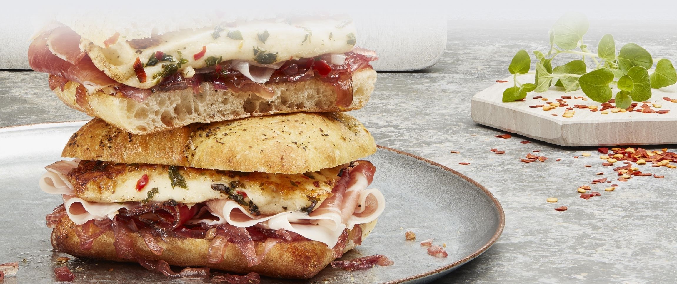 HeroFull/performancefoodserviceNewInStockDSDBreadsBunsherofull