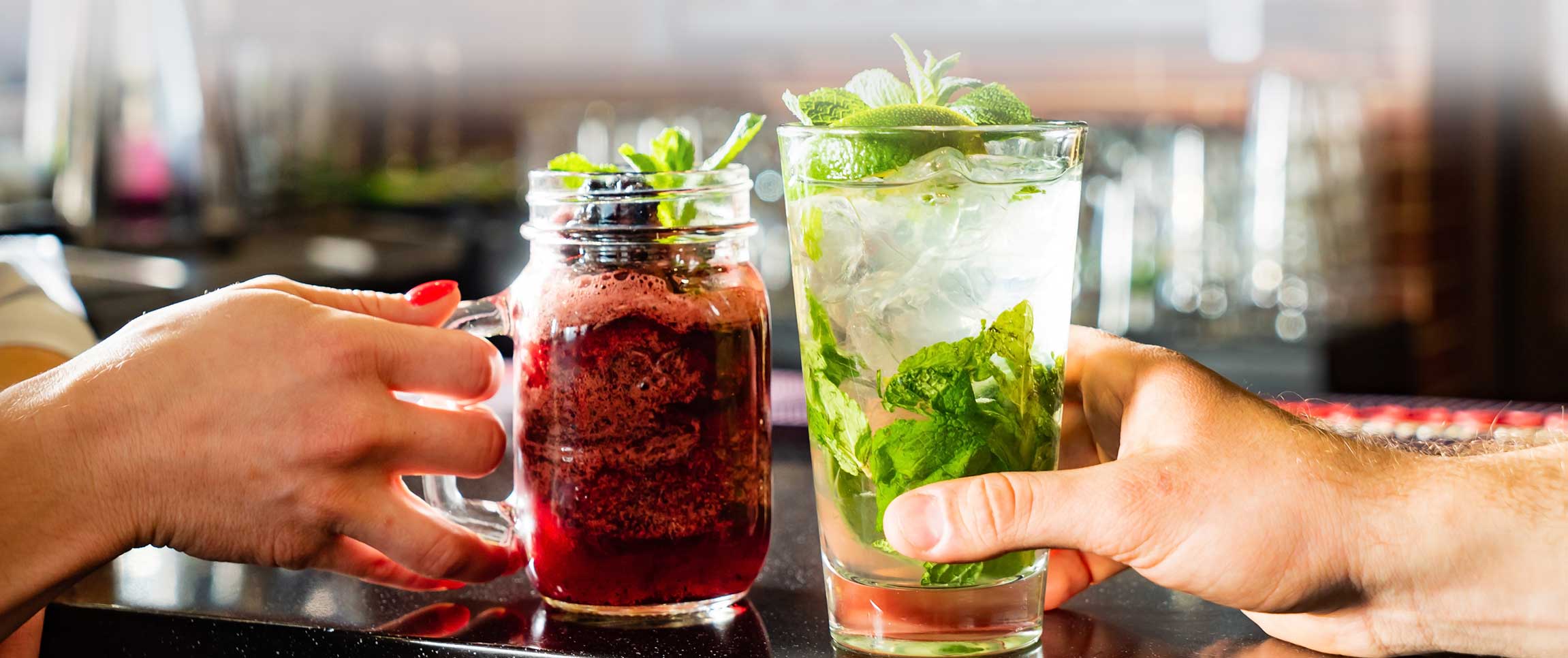 Articles/performancefoodservice-GetInspired-SummerSippin-herofull