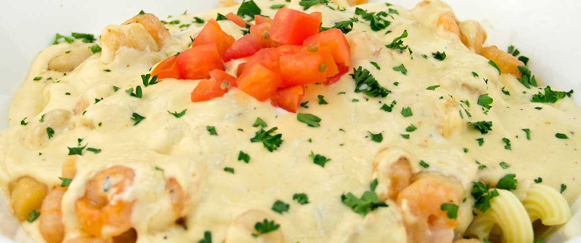 Hero - Full Width/performancefoodservice-Recipes-SHRIMPSCALLOP_MACNCHEESE-heroFull