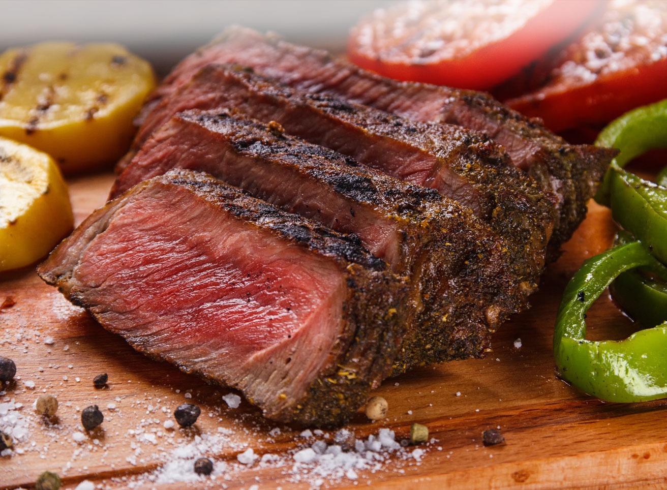 Hero - Half Width/performancefoodservice-GetInspired-beyond-beef-tenderloin-heroHalf
