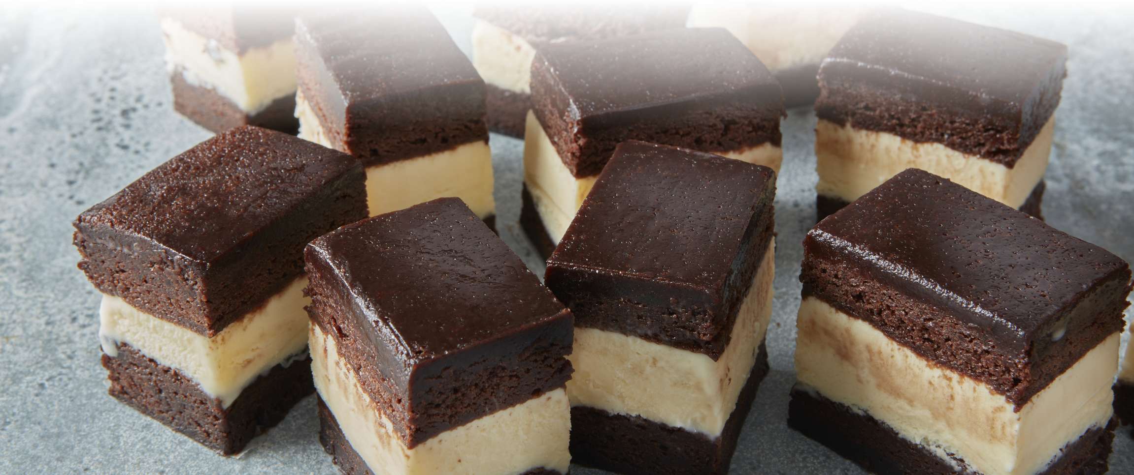 Hero - Full Width/Performancefoodservice-Recipes-Brownie_Ice_Cream_Sandwiches-herofull