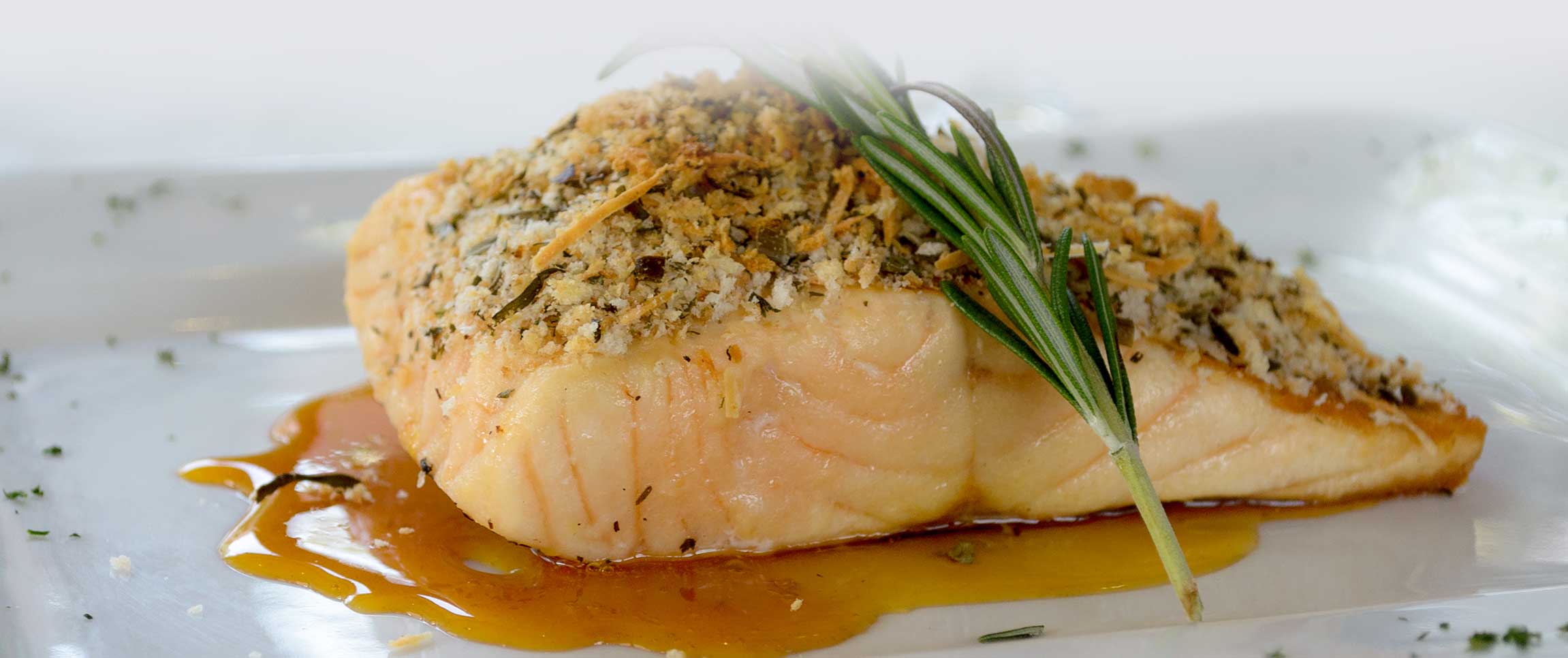 Hero - Full Width/performancefoodservice-recipes-PotatoCrustedSalmon-herofull