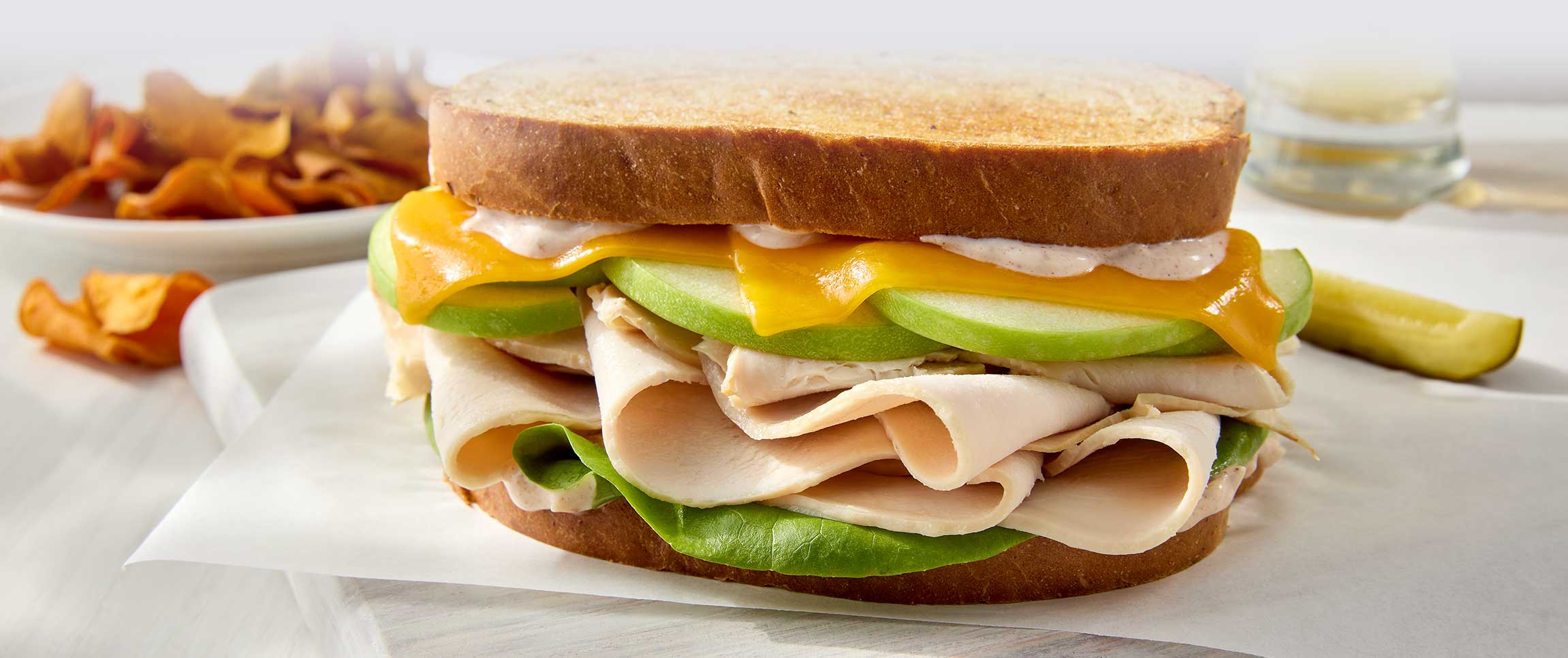 Hero - Full Width/performancefoodservice-DishRecipes-HotTurkeySandwich-HeroFull