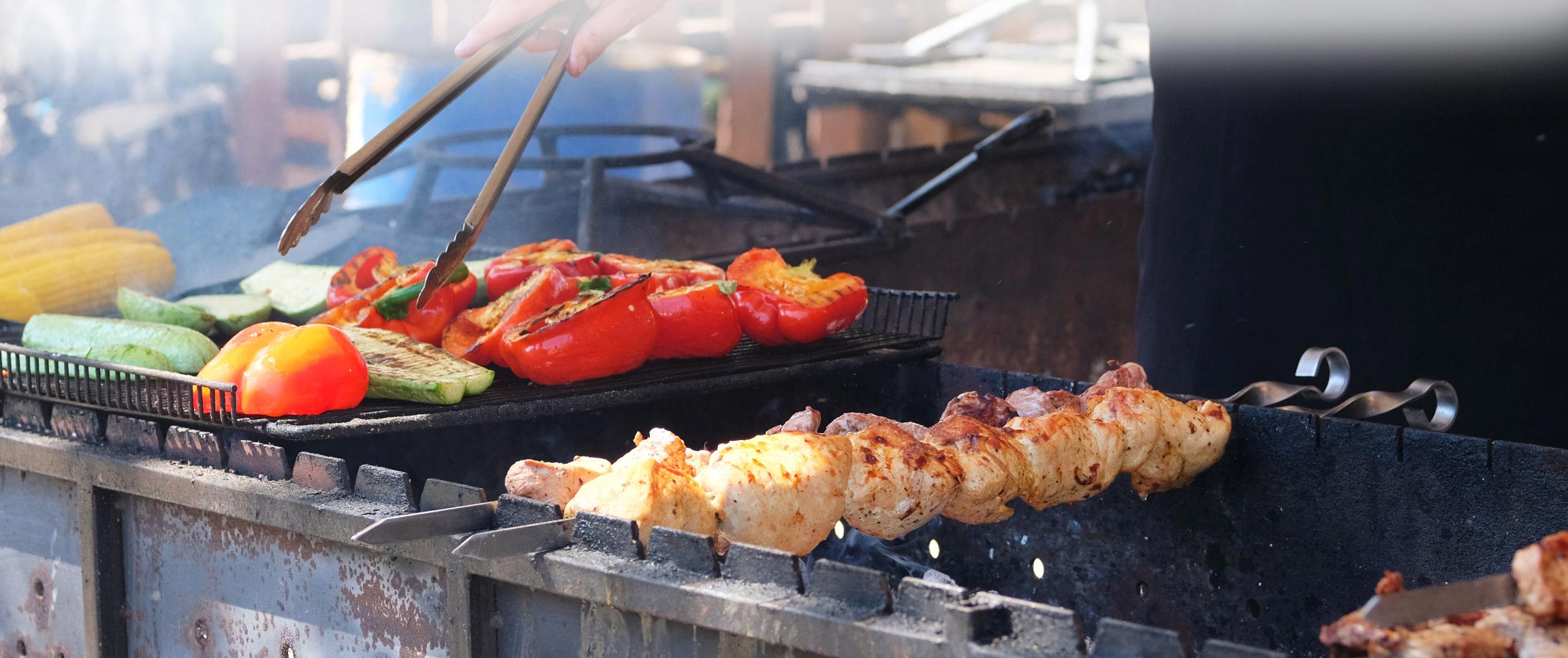 Articles/performancefoodservice-GetInspired-summer-grilling-safe-heroFull