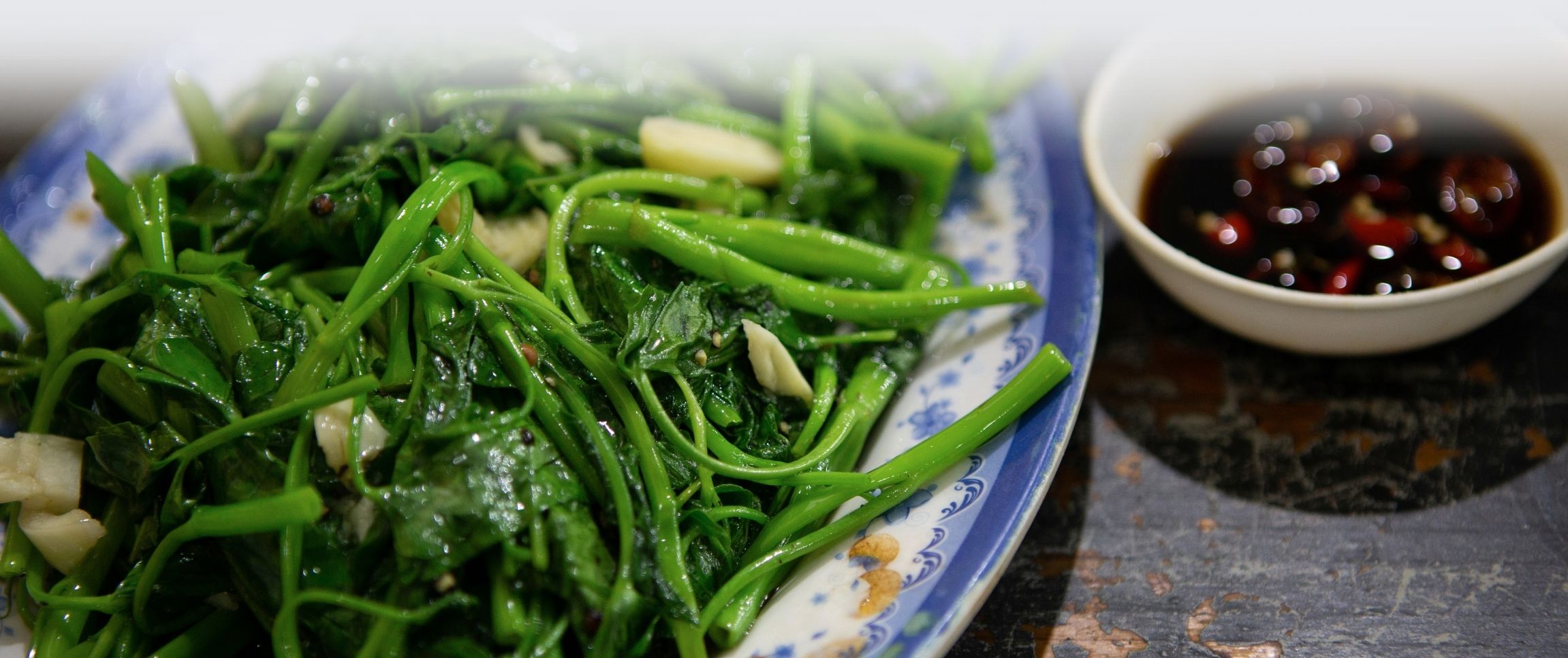 Articles/performancefoodservice-GetInspired-Green_Flags-herofull