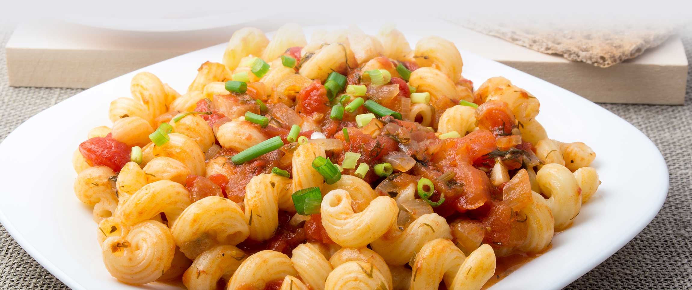 Hero - Full Width/performancefoodservicerecipesSausageSpinachCavatappiherofull