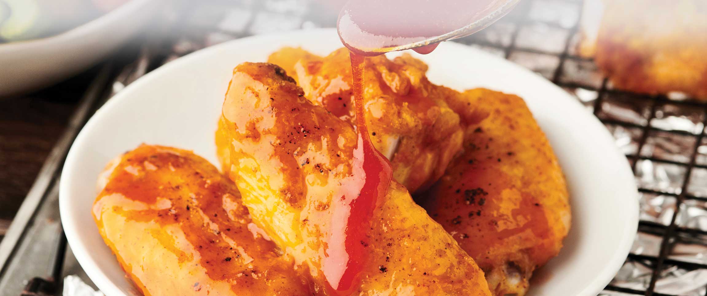 Hero - Full Width/performancefoodservice-recipes-AsianZingBakedWings-Herofull