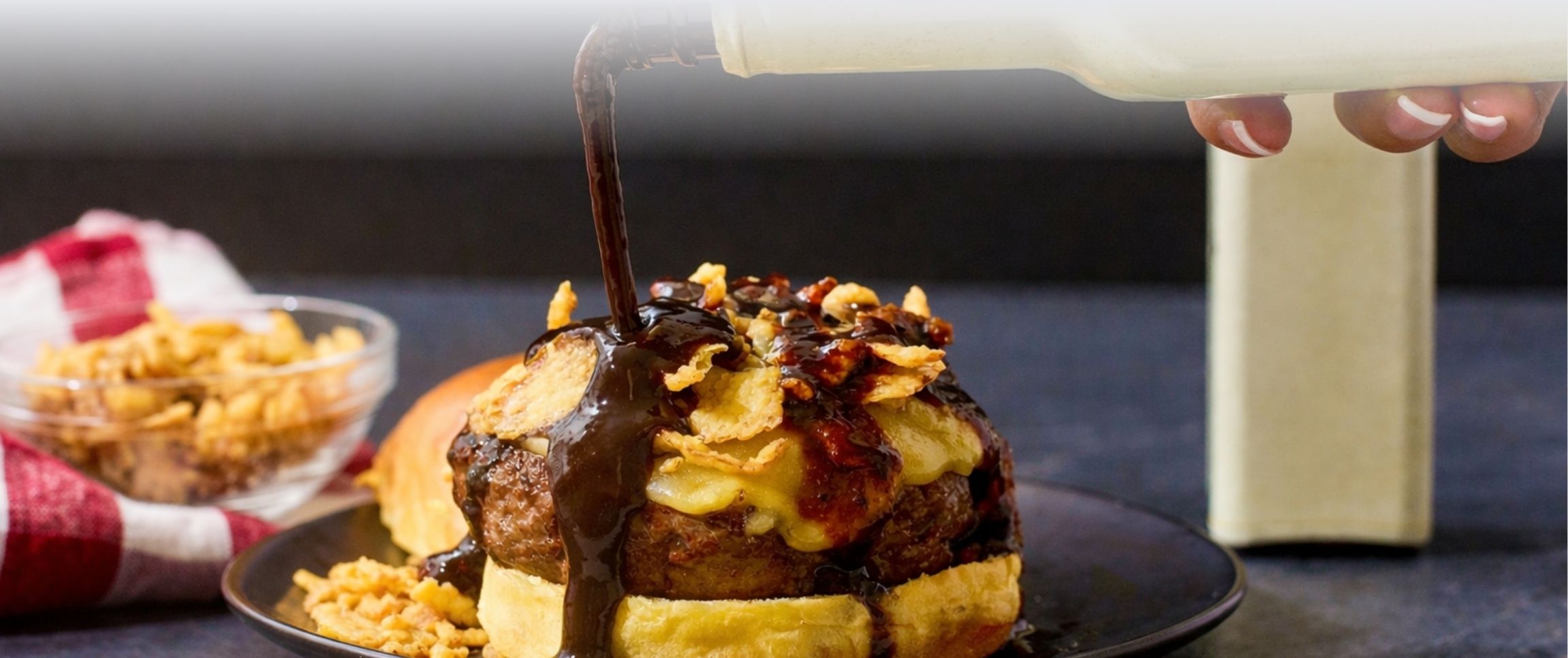 Hero - Full Width/Performancefoodservice-Recipes-Steakhouse_Burger-herofull