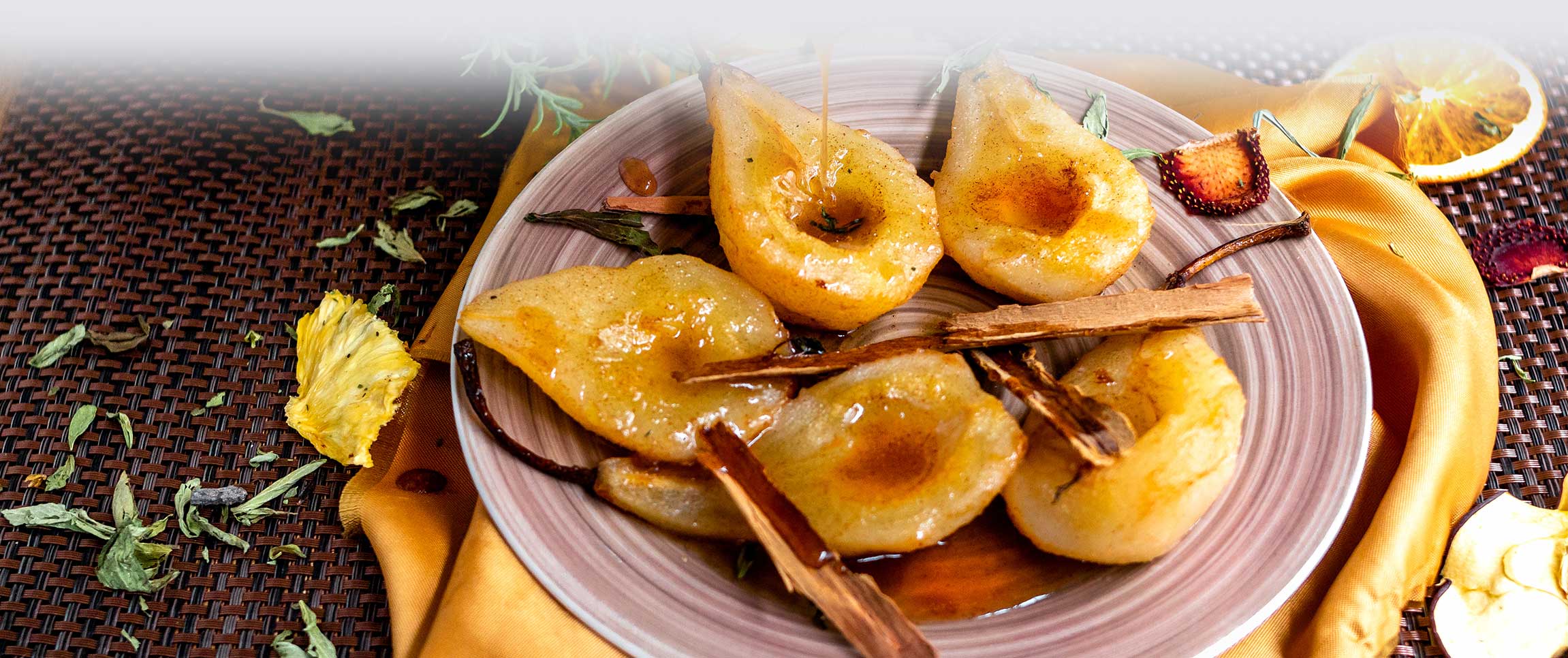 Articles/performancefoodservice-GetInspired-FarOutFallFlavors-herofull