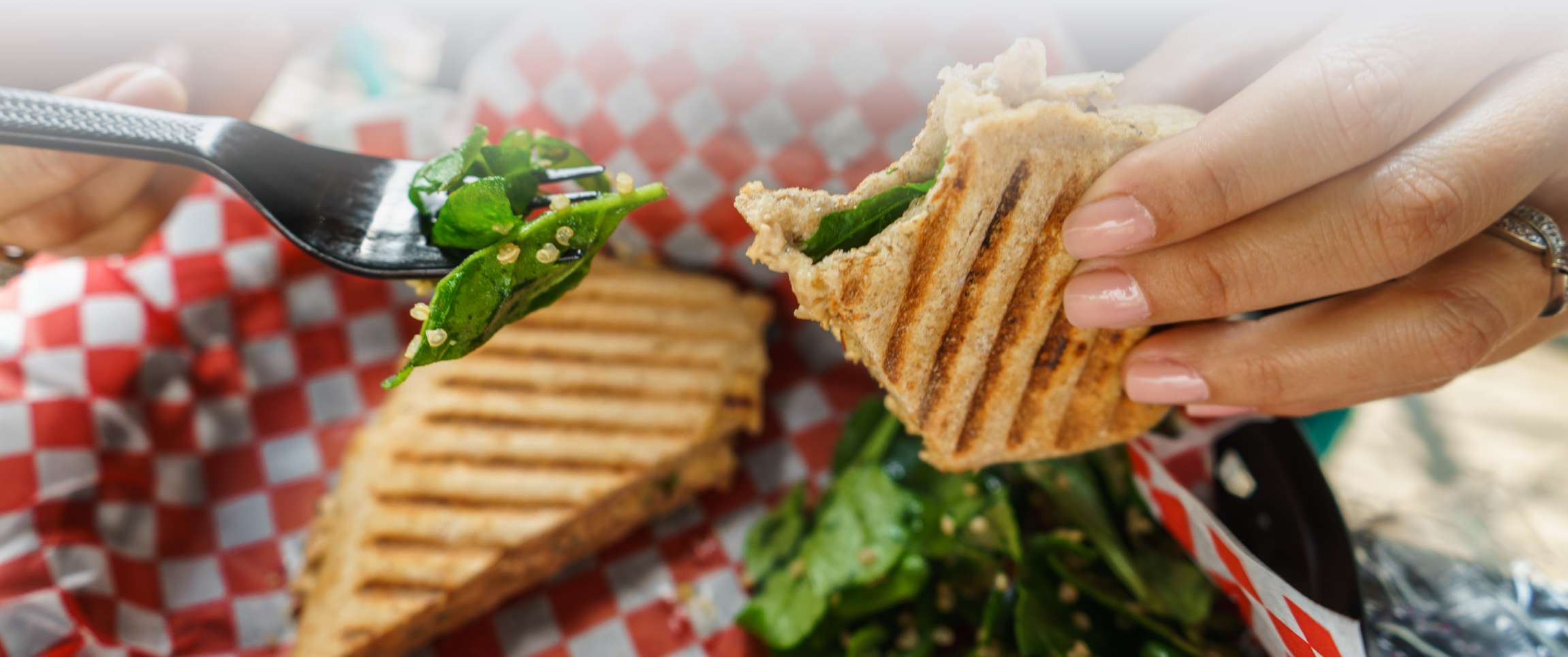 Articles/Performancefoodservice-GetInspired-Deli-sh-herofull