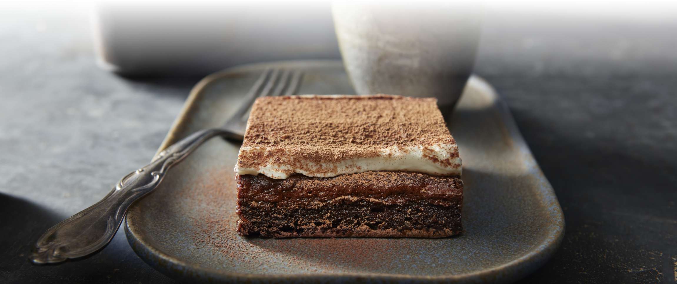 Hero - Full Width/Performancefoodservice-Recipes-Brownie_Tiramisu-herofull