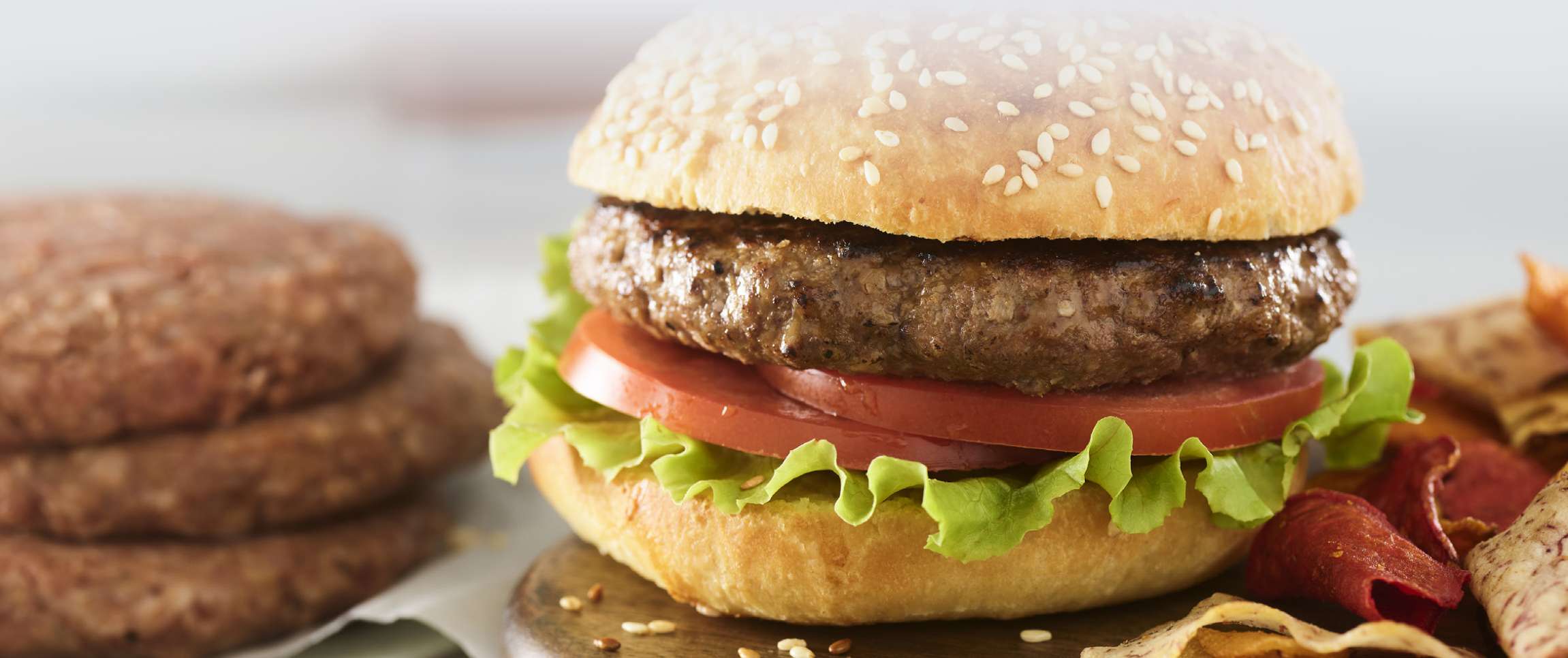 HeroFull/Performancefoodservice-NewInStock-FarmSmart_Jackfruit_Burger-herofull