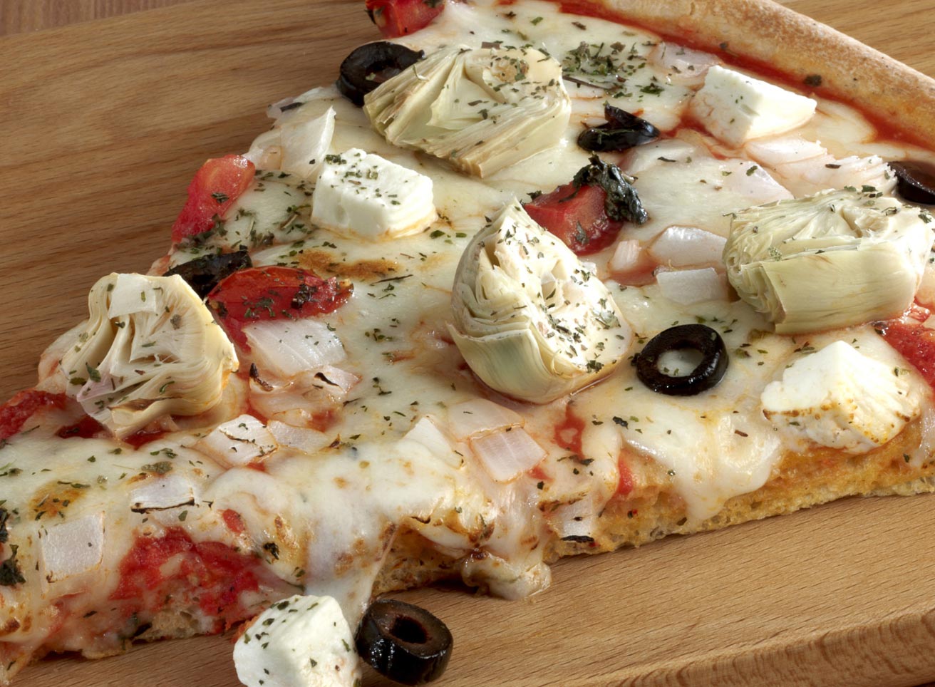 Hero - Half Width/performancefoodservice-Recipes-ARTICHOKE_GOAT_CHZ_PIZZA-heroHalf