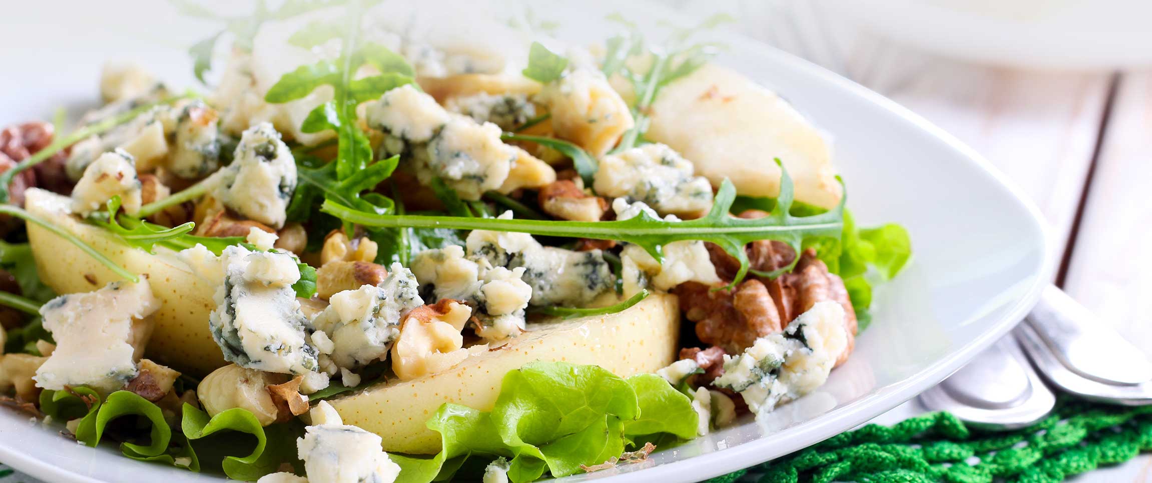 Hero - Full Width/performancefoodservice-Recipe-SpringSalad-HeroFull