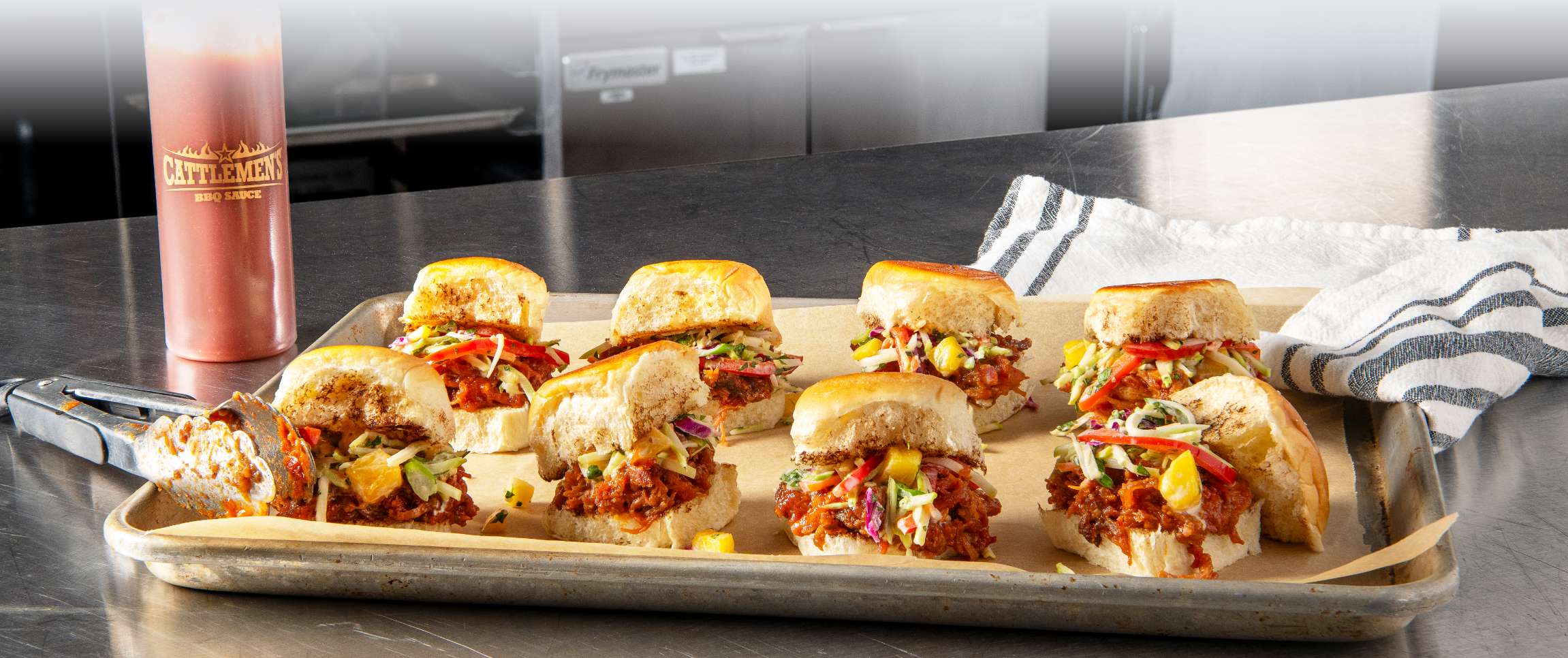 Hero - Full Width/Performancefoodservice-Recipes-Hawaiin_Pulled_Pork_Sliders-herofull