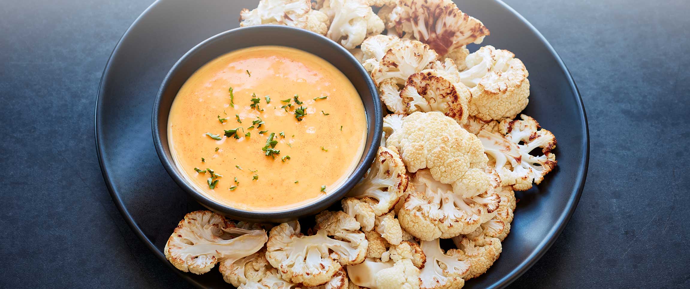 Hero - Full Width/performancefoodservice-recipes-ExtraMeltWhiteCheeseSauce-HeroFull