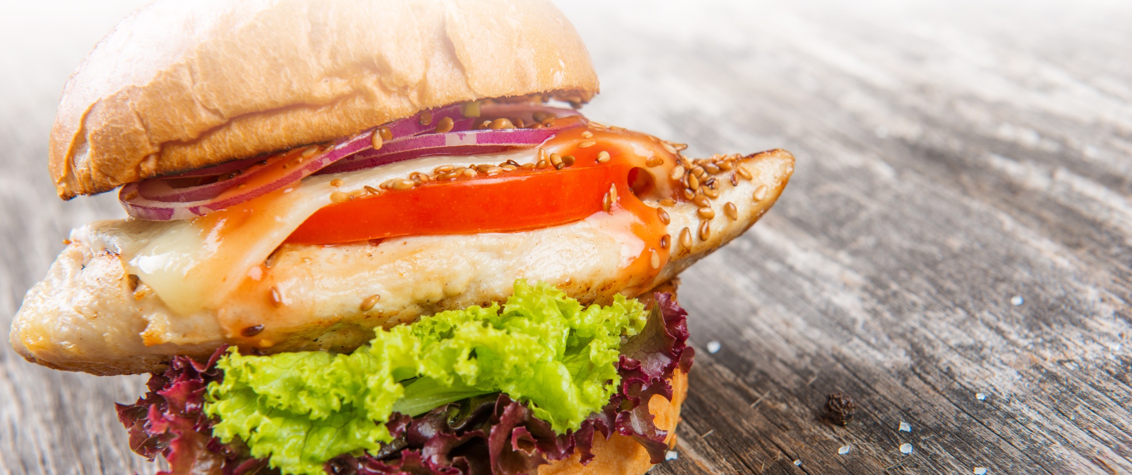 Hero - Full Width/performancefoodservicerecipesgrilledcajunchickensandwichwithbalsamiconionsandbluecheeseheroFull