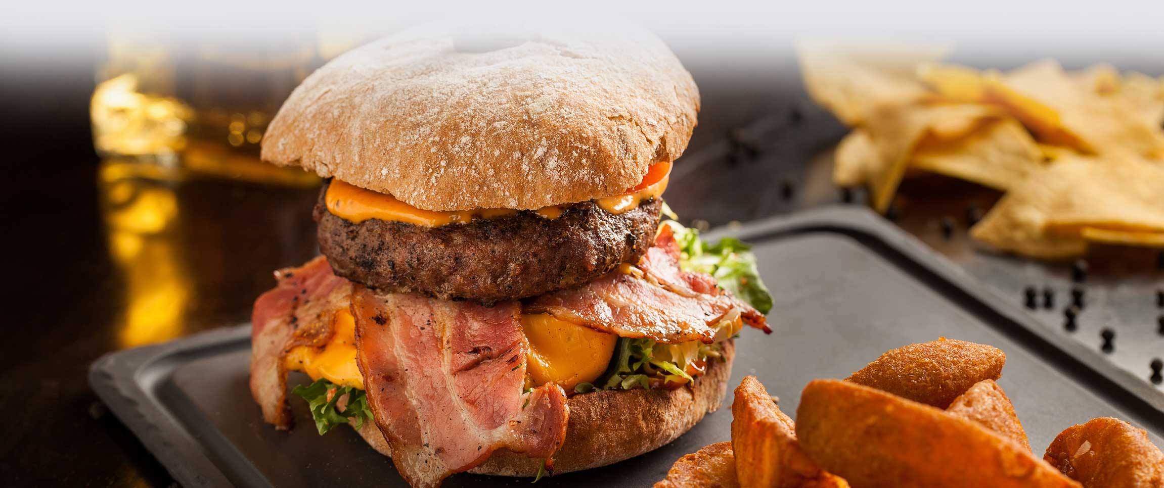 Hero - Full Width/performancefoodservice-recipes-PimentoBaconBurger-herofull