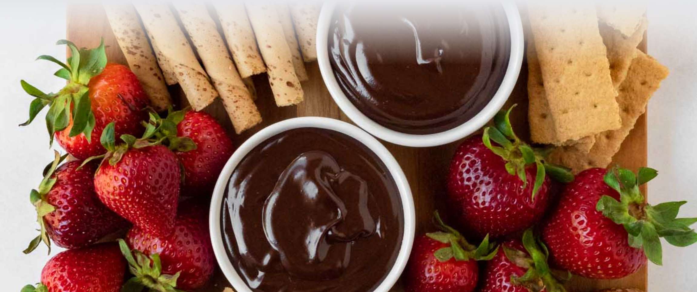 Hero - Full Width/Performancefoodservice-Recipes-Chocolate_Fondue-herofull