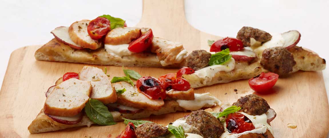 Hero - Full Width/performancefoodservice-Recipes-TURKEYMEATBALLPIZZA-heroHalf