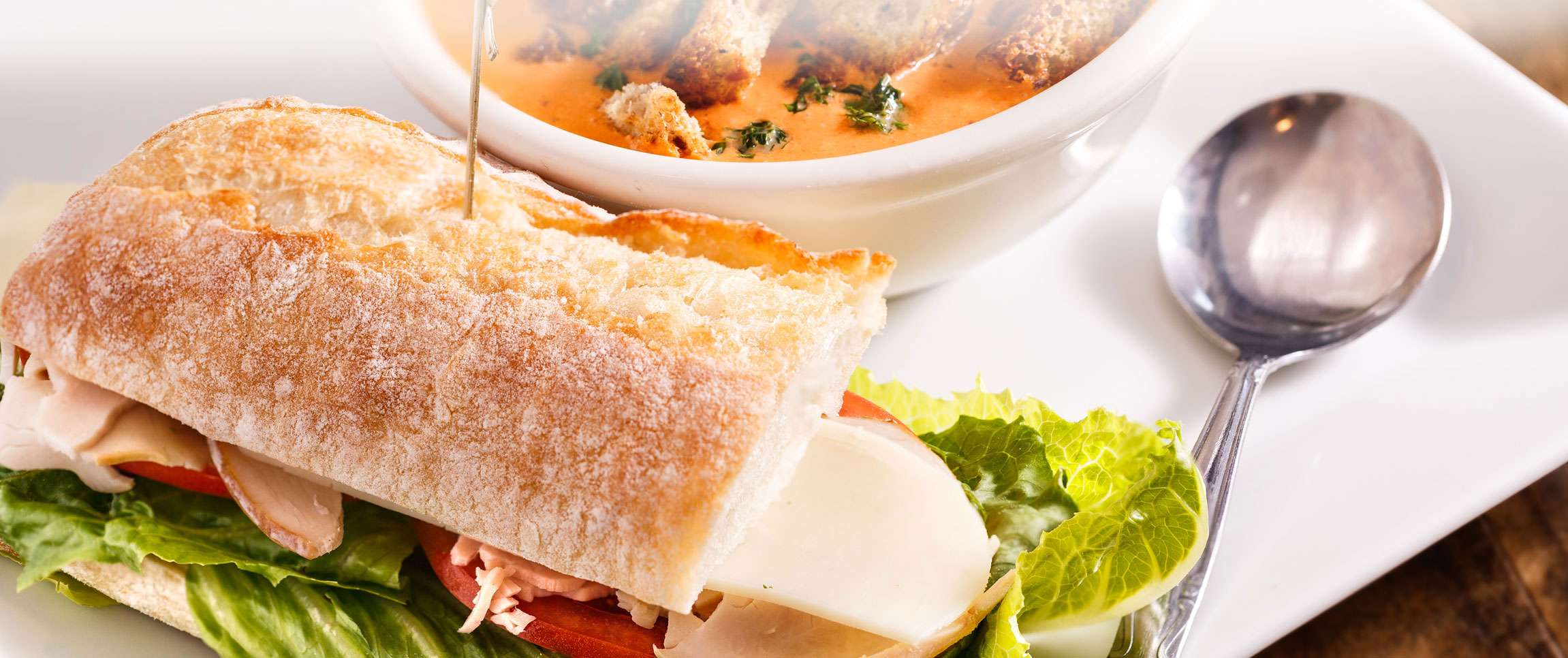 Articles/performancefoodservice-GetInspired-ComboMealsMoneyMakers-heroFull