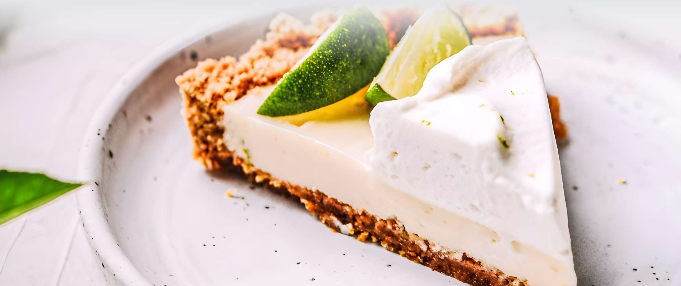 Hero - Full Width/performancefoodservice-Recipes-Classic_Key_Lime_Pie-heroFull