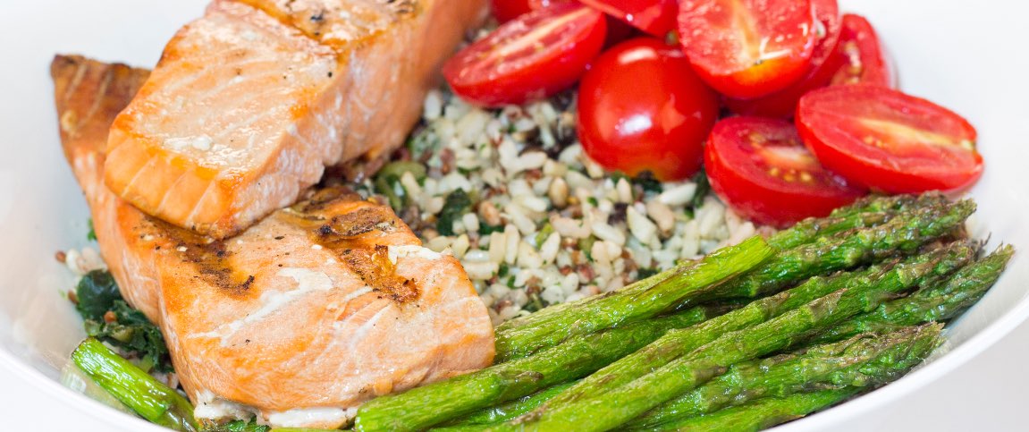 Hero - Full Width/performancefoodservice-Recipes-SALMON_KALEGRAINS_POWERBOWL-heroFull